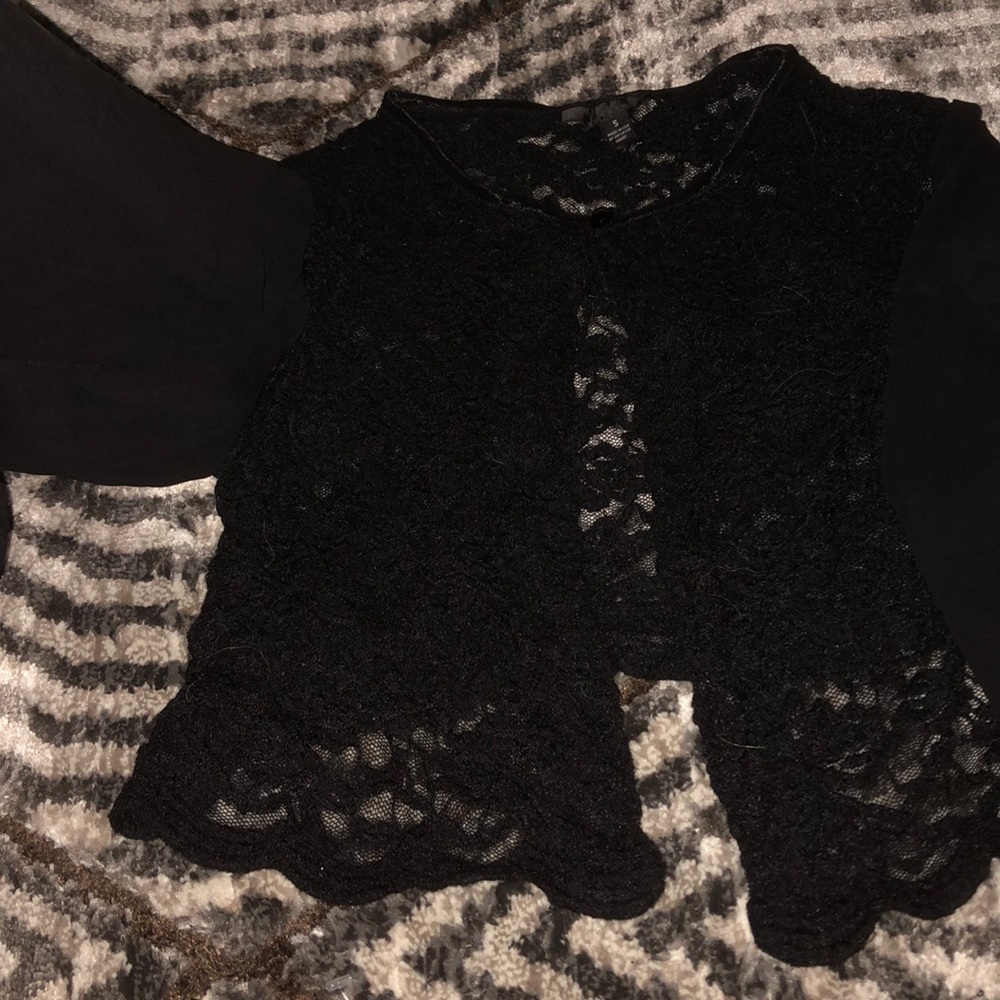 Connected apparel crpped shug layer top